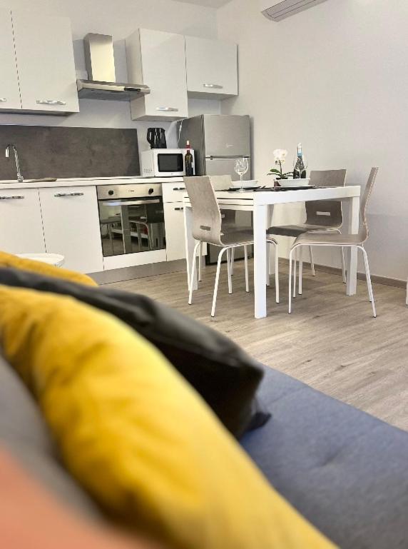 Alkece Red Apartment Udine Exterior foto